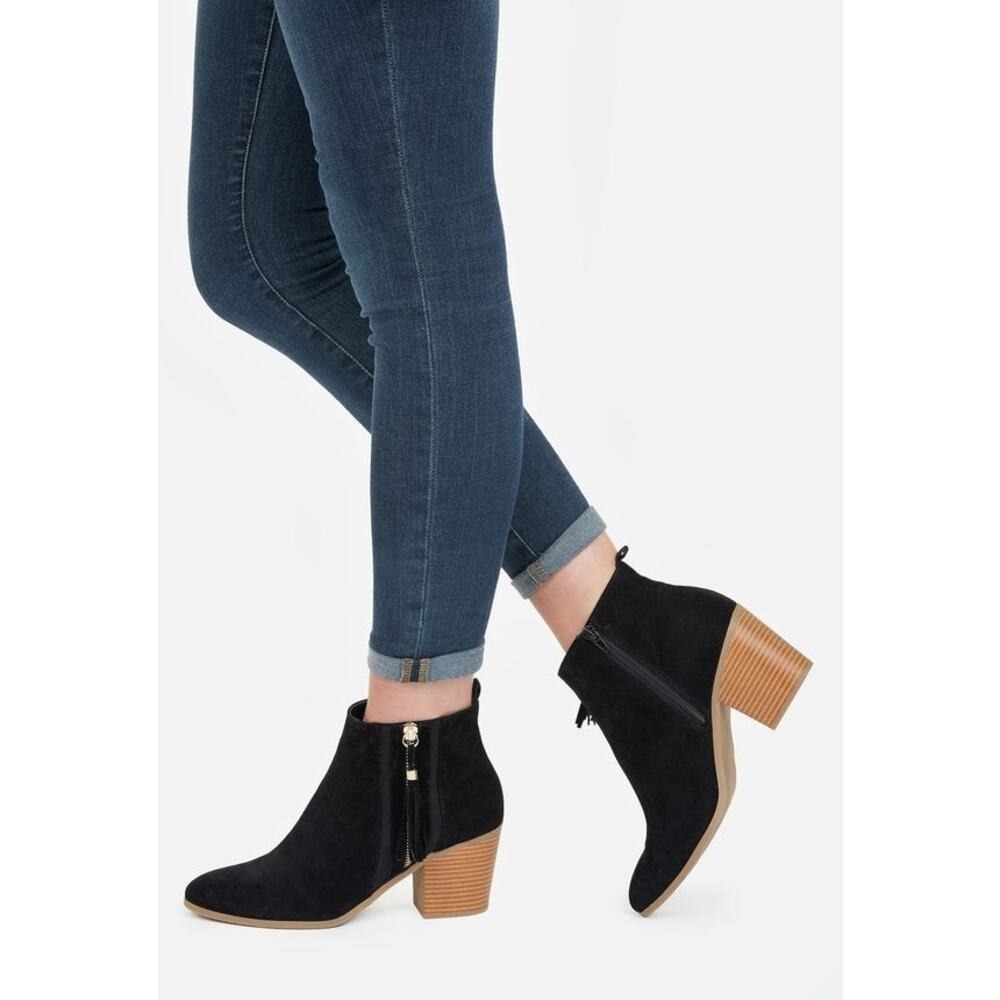 JustFab Ankle Bootie Women Size 7.5 Black Faux Suede‎ Tassel Zip Block Heel